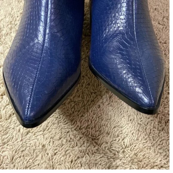 Eloquii Women Navy Glimmer Faux Croc Embossed Boots Size 9W Wide Calf - Picture 11 of 15